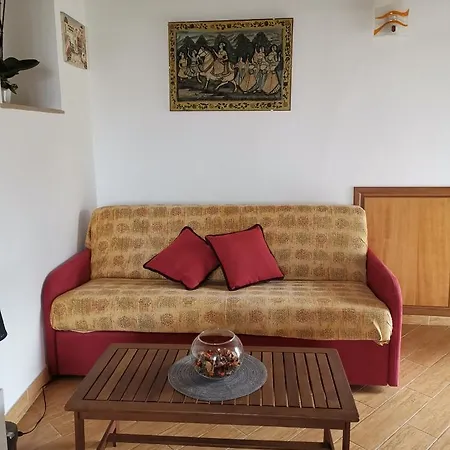 Adele Bed & Breakfast 4*